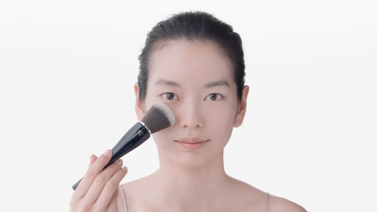 POWDER BRUSH | Clé de Peau Beauté